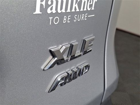 Used 2022 Toyota RAV4 XLE image 30