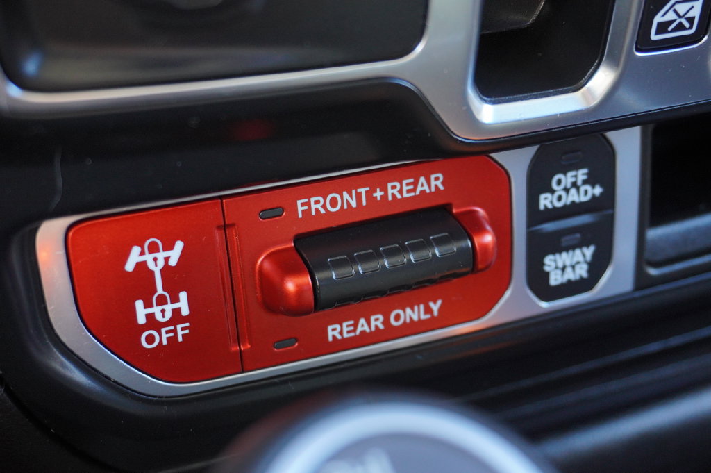 Used 2021 Jeep Gladiator Rubicon w/ Trailer Tow Package AWD/4WD image 19