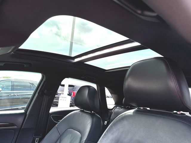 Used 2017 Audi Q3 2.0T Prestige w/ Prestige Package AWD/4WD image 19