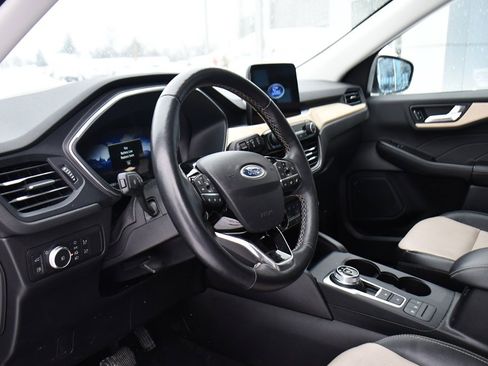 Used 2022 Ford Escape Titanium w/ Titanium Elite Package image 11