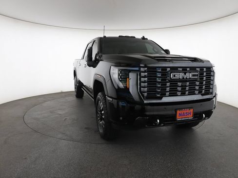 Used 2024 GMC Sierra 2500 Denali Ultimate w/ Max Trailering Package AWD/4WD image 3