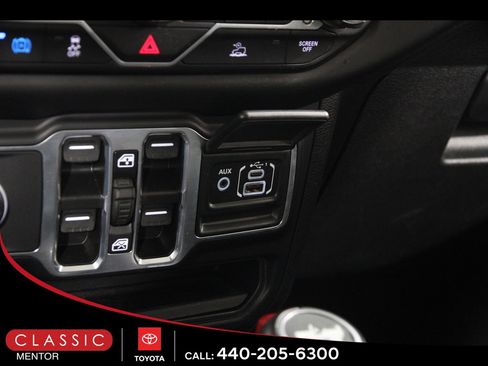 Used 2021 Jeep Wrangler Unlimited Sahara w/ Cold Weather Group image 18