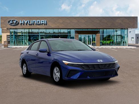 New 2026 Hyundai Elantra SE w/ Cargo Package image 10