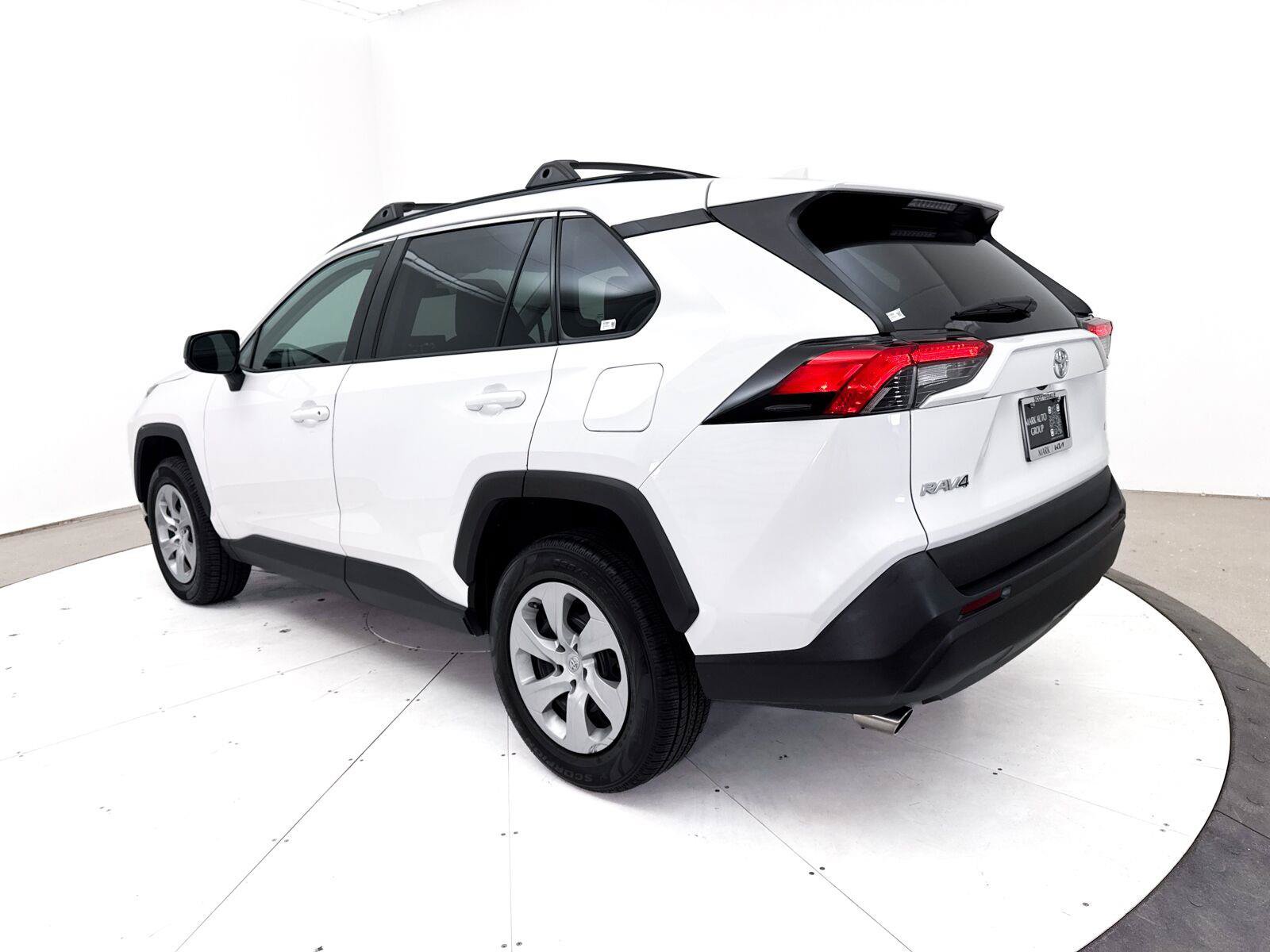 Used 2021 Toyota RAV4 LE w/ Carpet Mat Package (TMS) FWD image 15