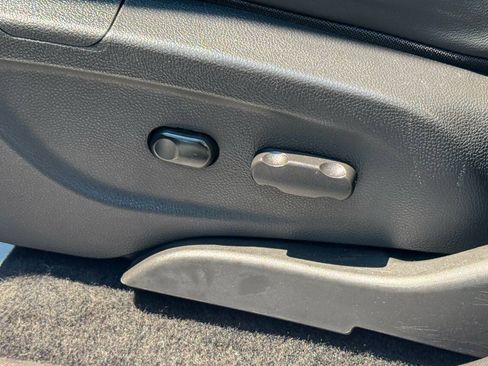 Used 2019 Buick Encore Preferred AWD/4WD image 19