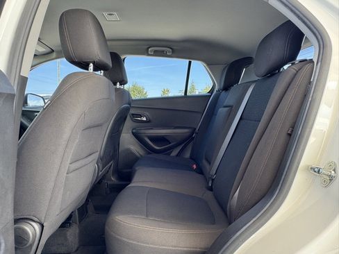 Used 2017 Chevrolet Trax LS image 15