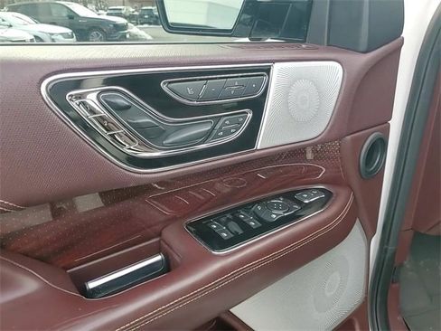 Used 2019 Lincoln Navigator L Black Label image 12