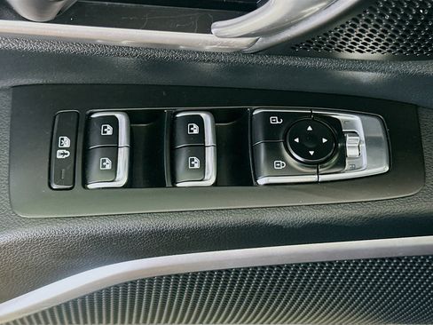 Used 2025 Kia Telluride S image 15