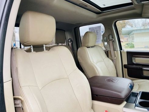 Used 2014 RAM 1500 Laramie w/ Convenience Group image 23