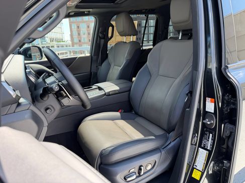 Used 2025 Lexus LX 700h Overtrail w/ Accessory Package (Z1) AWD/4WD image 5
