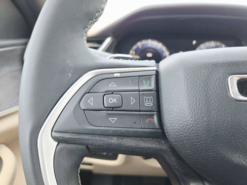 Used 2024 Jeep Grand Cherokee L Limited w/ Luxury Tech Group II AWD/4WD image 24