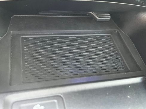 Used 2025 Mercedes-Benz CLA 250 4MATIC image 37