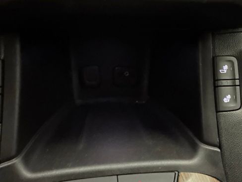 Used 2017 GMC Acadia SLE FWD image 30
