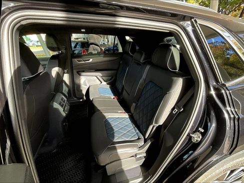 New 2026 Volkswagen Atlas Cross Sport SEL Premium R-Line image 18