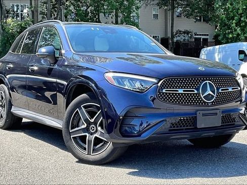 Used 2023 Mercedes-Benz GLC 300 4MATIC w/ AMG Line image 1