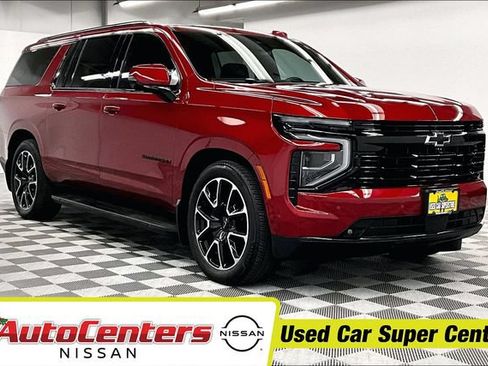 Used 2026 Chevrolet Suburban RST w/ RST Capability Package AWD/4WD image 1