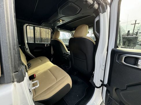 Used 2019 Jeep Wrangler Unlimited Sport S image 15