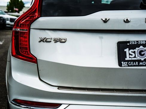 Used 2016 Volvo XC90 T6 Inscription w/ Vision Package AWD/4WD image 10