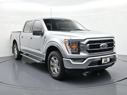 Used 2022 Ford F150 XLT w/ Equipment Group 302A High AWD/4WD image 4