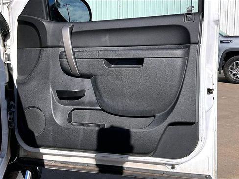 Used 2011 Chevrolet Silverado 1500 LT w/ Regional Value Package image 22
