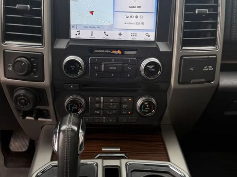 Used 2017 Ford F150 Lariat w/ Equipment Group 502A Luxury AWD/4WD image 15