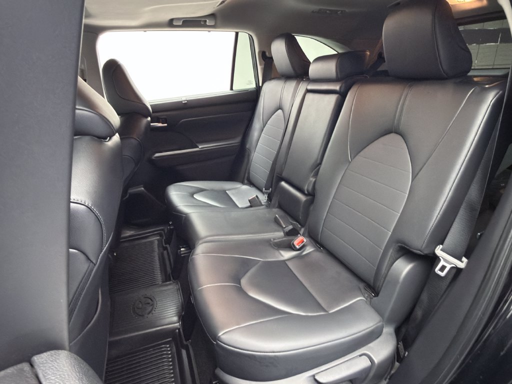 Certified 2026 Toyota Highlander XLE AWD/4WD image 40