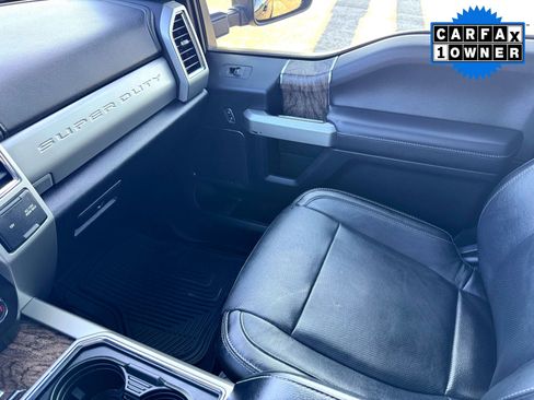 Used 2018 Ford F250 Lariat w/ Lariat Ultimate Package image 31
