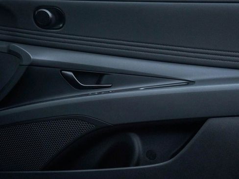 New 2026 Hyundai Elantra SEL Sport Premium FWD image 8