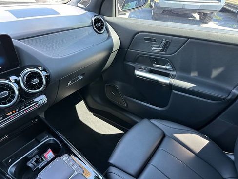 Used 2023 Mercedes-Benz GLA 250 4MATIC image 27