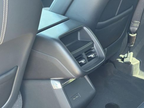 Certified 2024 Cadillac Lyriq Luxury RWD image 25