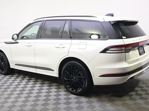 New 2026 Lincoln Aviator Reserve w/ Jet Appearance Package AWD/4WD image 3