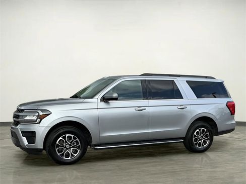 Certified 2023 Ford Expedition Max XLT image 2