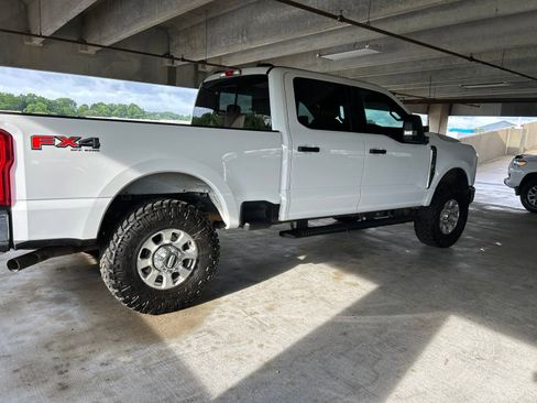 Used 2023 Ford F250 XLT w/ FX4 Off-Road Package AWD/4WD image 22