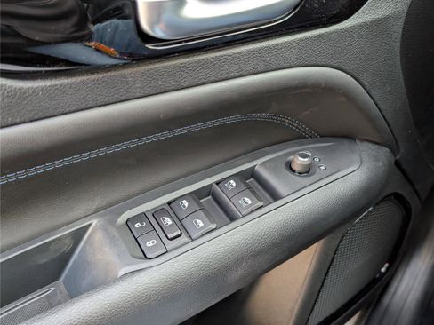 New 2026 Jeep Compass Latitude AWD/4WD image 14