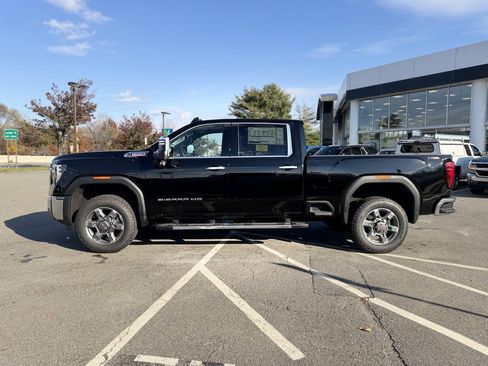 New 2026 GMC Sierra 2500 SLT w/ SLT Premium Package image 3