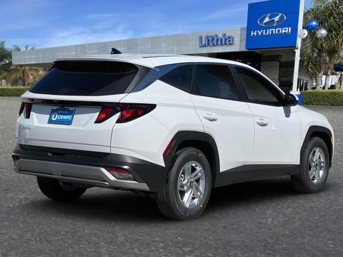 New 2026 Hyundai Tucson SE FWD image 2