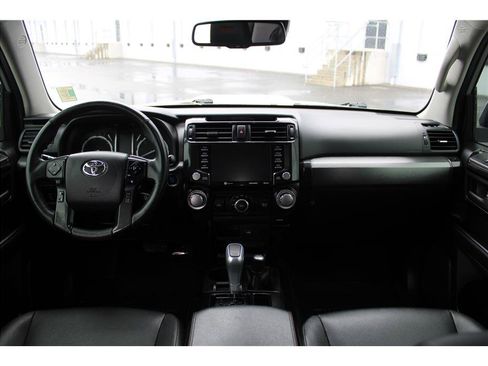 Used 2020 Toyota 4Runner TRD Off-Road Premium w/ Moonroof Package AWD/4WD image 10