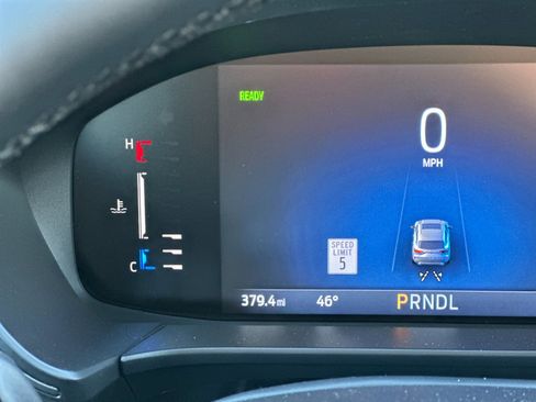 Used 2024 Ford Escape SE image 28