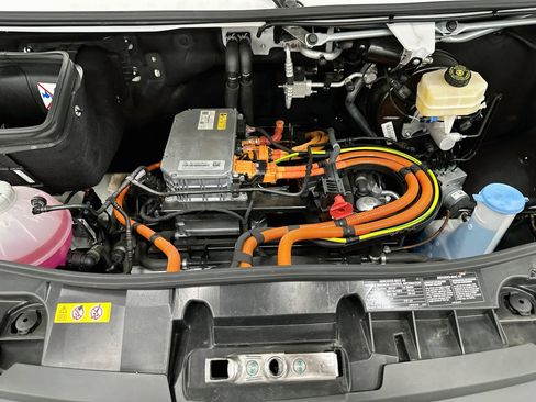 Used 2024 Mercedes-Benz eSprinter 170 Cargo image 29