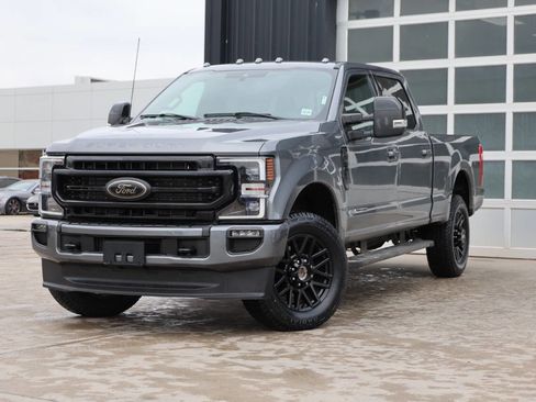 Used 2022 Ford F250 Lariat w/ Lariat Ultimate Package image 3