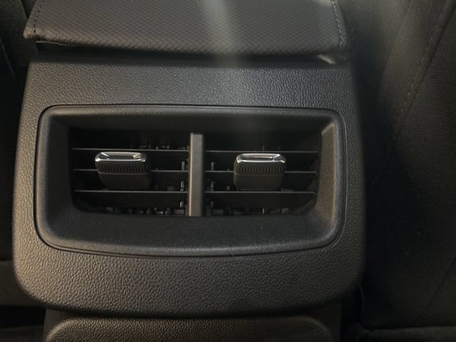 Used 2026 Chevrolet Equinox EV LT FWD image 27