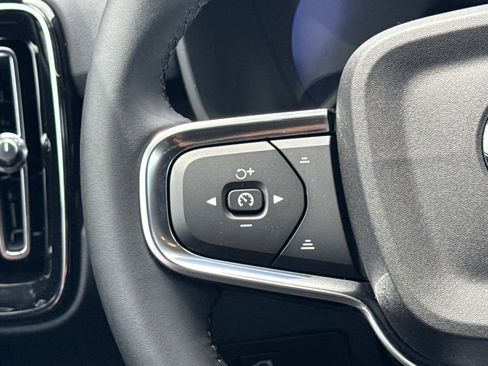 New 2025 Volvo EX40 Core w/ Climate Package image 8