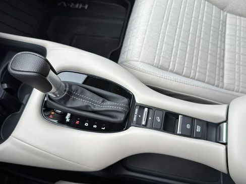New 2026 Honda HR-V LX image 22
