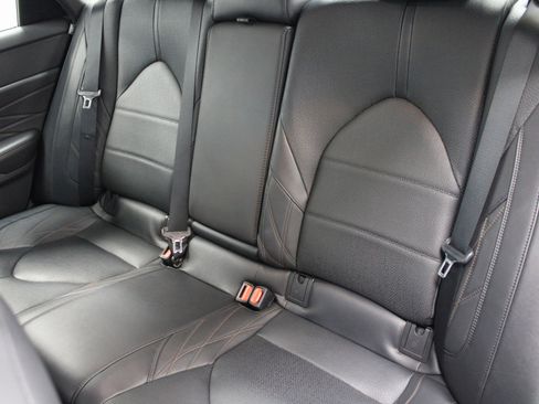 Used 2022 Toyota Avalon Limited w/ Advanced Safety Package image 18