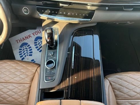 Used 2023 Cadillac Escalade ESV Premium Luxury image 25