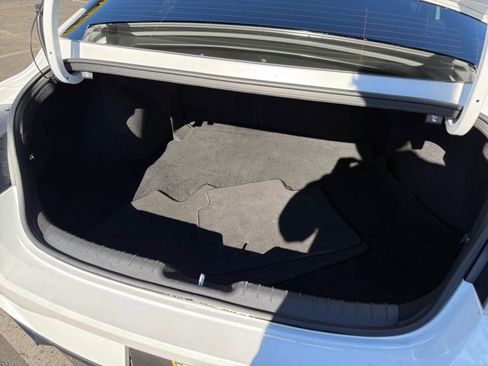 Used 2022 Hyundai Elantra SEL w/ Convenience + Premium Package image 20