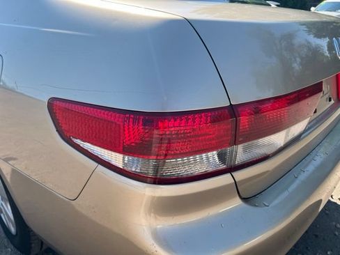 Used 2004 Honda Accord LX image 11