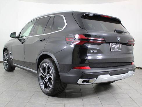 New 2026 BMW X5 sDrive40i w/ Climate Comfort Package image 3