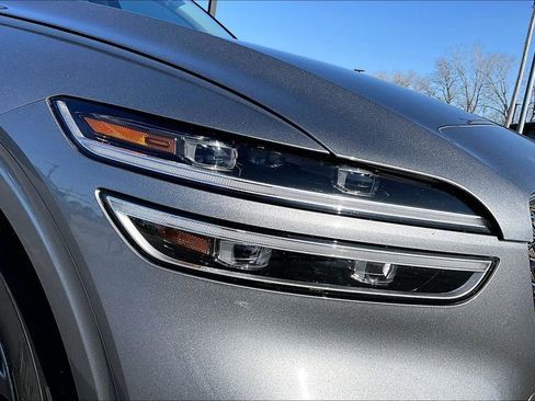 Used 2023 Genesis GV70 2.5T w/ Advanced Package image 42