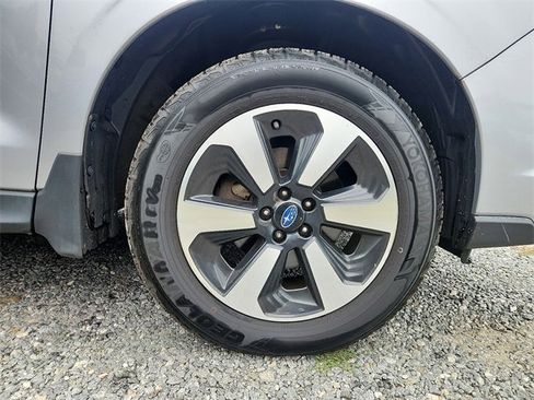 Used 2017 Subaru Forester 2.5i Premium image 8